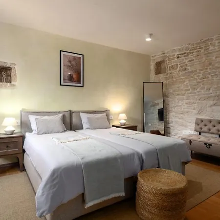 Paladnjaki Villa