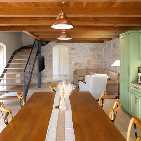 Paladnjaki Villa